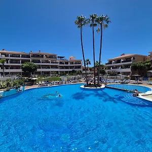 Spacious With Private Garden In Tenerife South San Miguel de Abona